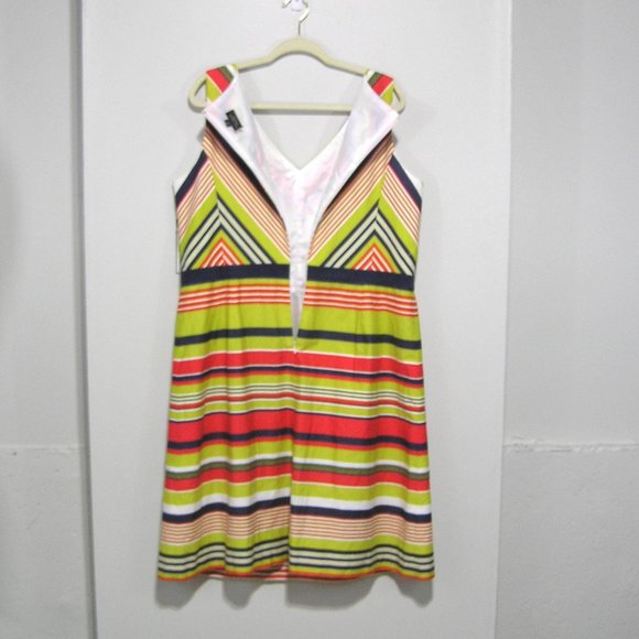 TAHARI SIZE 18 SLEEVELESS STRIPE DRESS - Picture 7 of 9
